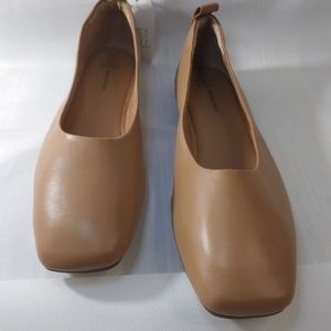 Time And Tru Womens Soft Square Toe Ballet Flats Shoes Size 8.5 Slip On Biege